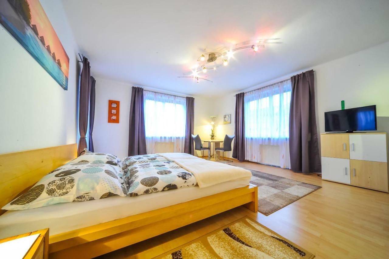 Privatzimmer Haus Erika Sankt Peter-Freienstein Extérieur photo