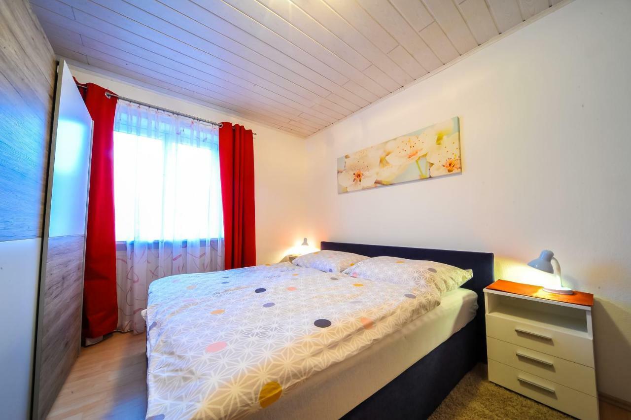 Privatzimmer Haus Erika Sankt Peter-Freienstein Extérieur photo