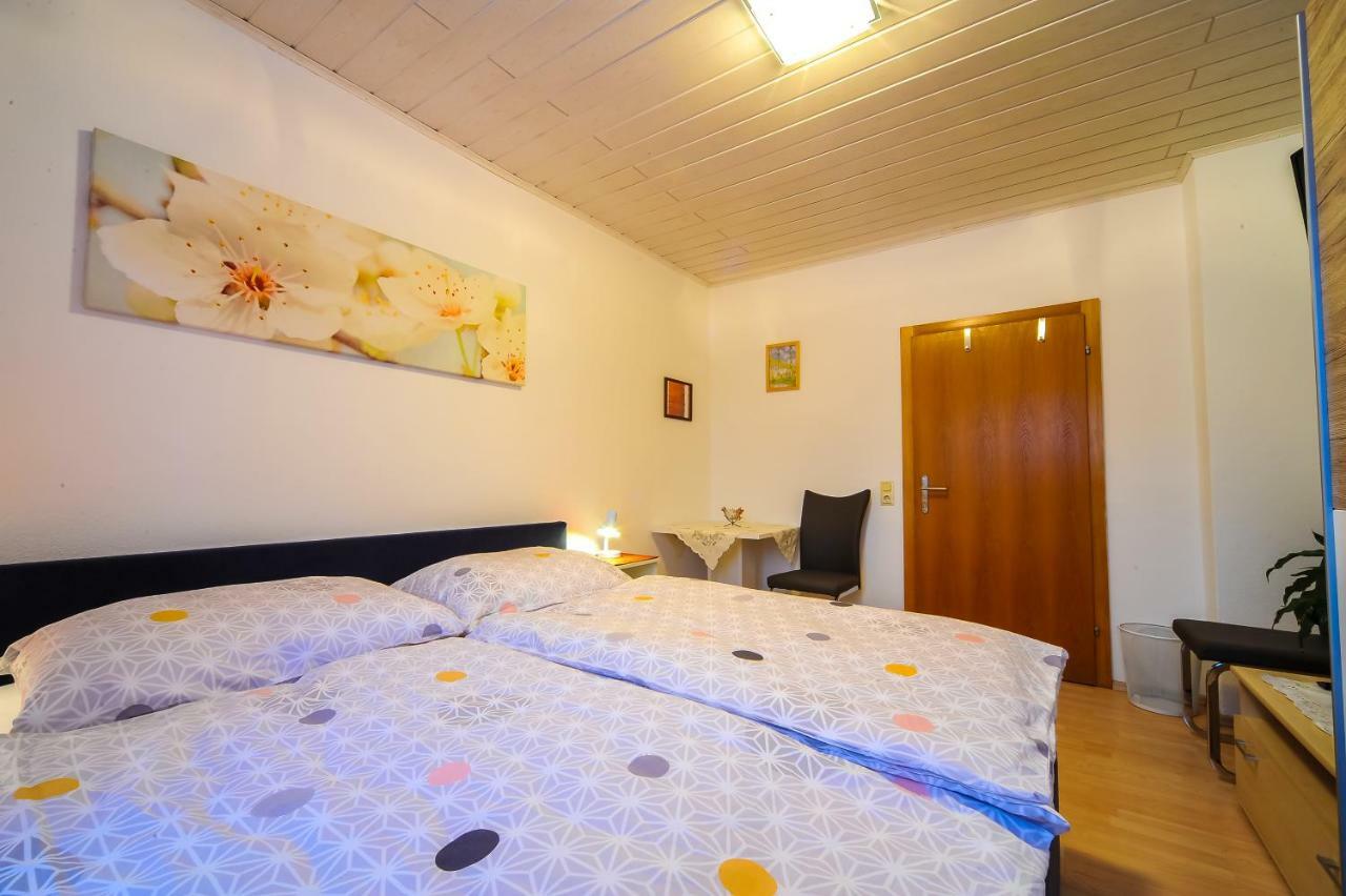 Privatzimmer Haus Erika Sankt Peter-Freienstein Extérieur photo